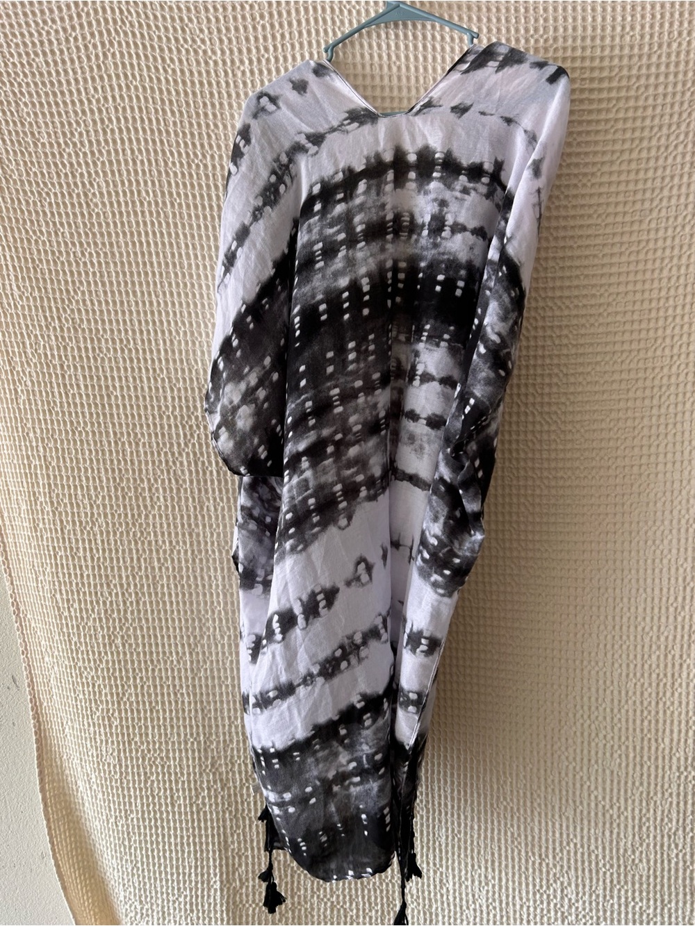 Black & White Tie-Dye Kimono Duster - Picture 4 of 6